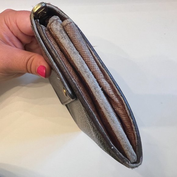 Louis Vuitton Vintage 1992 Monogram Sarah Wallet INCL DATE CODE - Picture 6 of 12